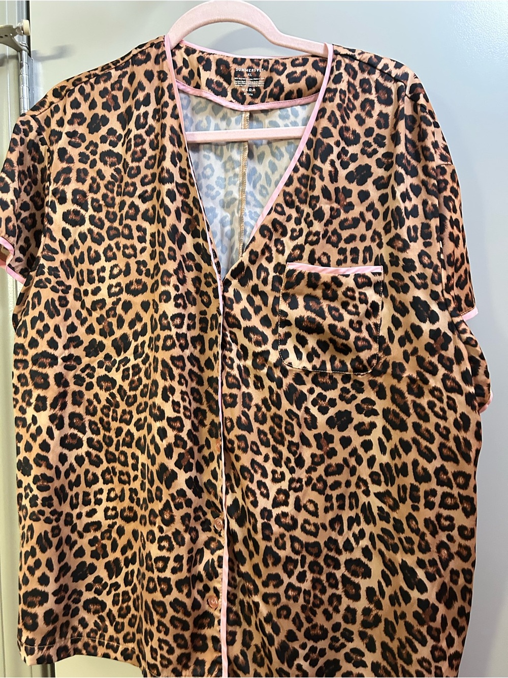 Cute satin pajama set in leopard print